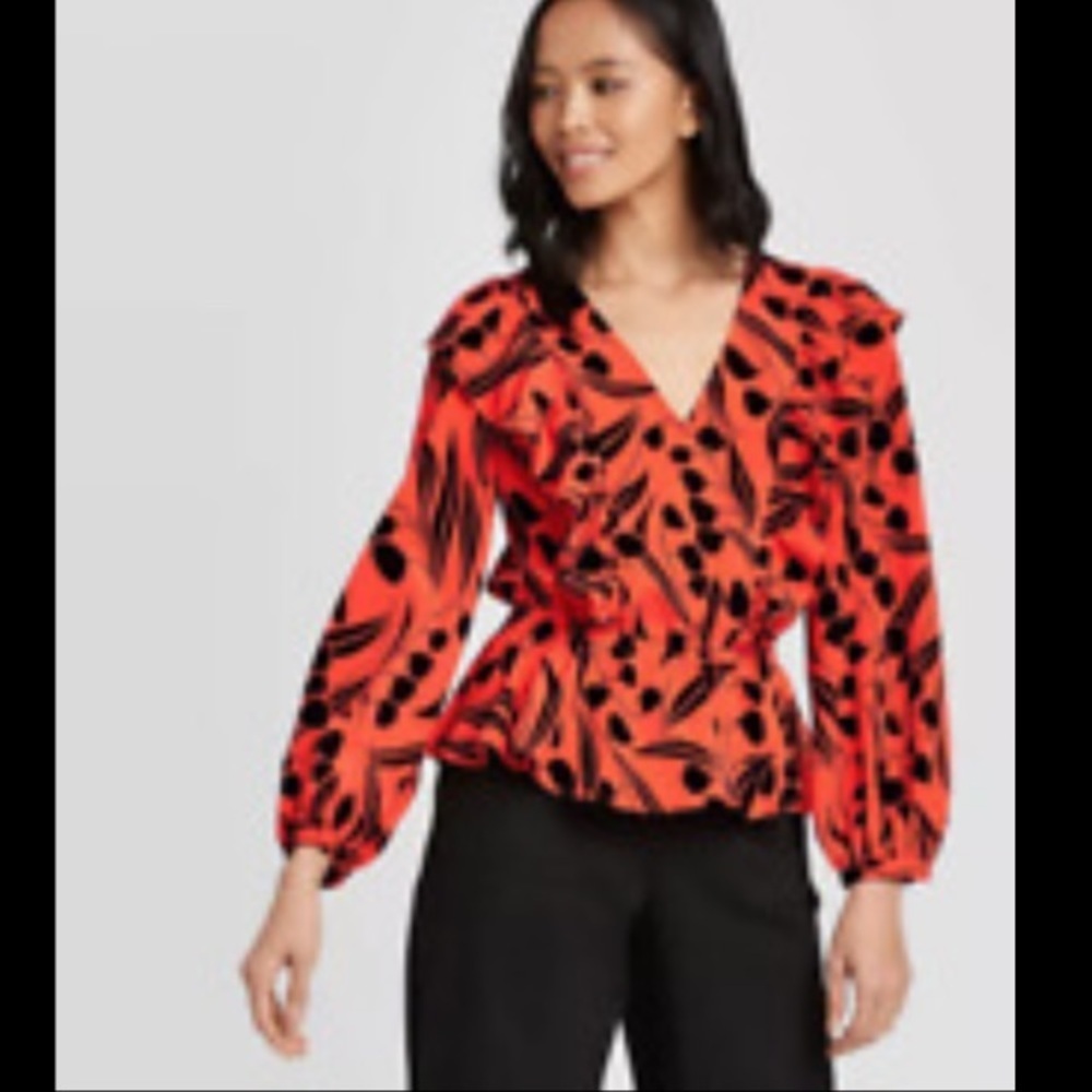 Who What Wear Floral Print Ruffle Top Size Medium